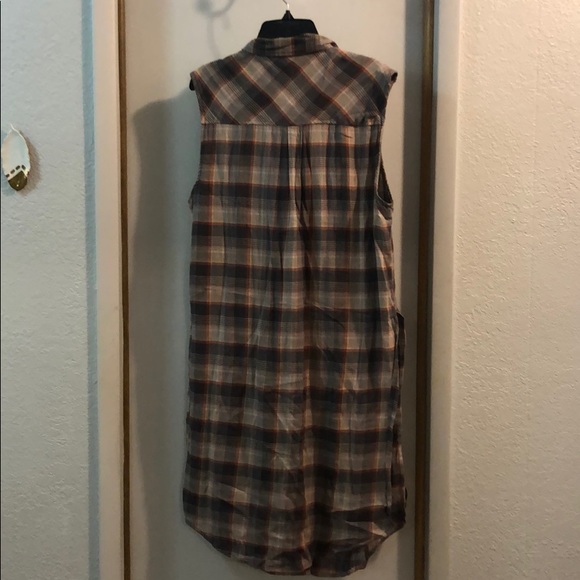 🌵 FOREVER 21/ Sleeveless Plaid Tunic Top 🌵 - Picture 4 of 8